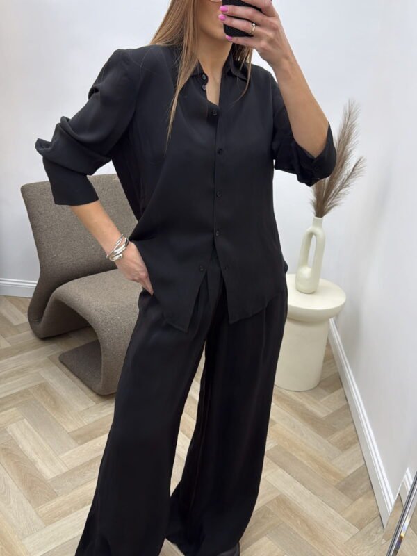 Juodas Lumina kostiumas - eko odos kostiumas