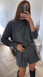 Megztinis Lana Grey Round Neck - Image 3