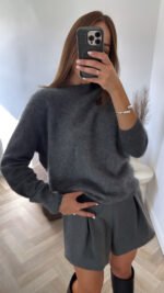 Megztinis Lana Grey Round Neck