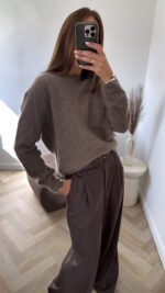 Megztinis Lana Beige Round Neck - Image 4