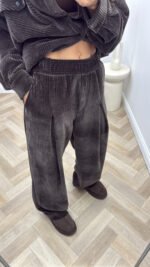 Kostiumėlis velvet brown - Image 4