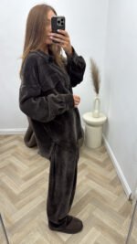 Kostiumėlis velvet brown - Image 3