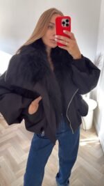 Pūkinė striukė Black